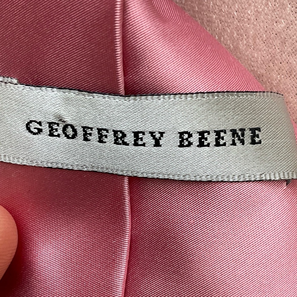 Geoffrey Beene  solid soft pink silk tie - Picture 3 of 4